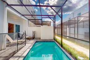 Spacious 4BR plus Den Home with Pool, 15 Mins to Disney